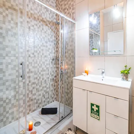 アパート Apartment For 2 People With Shared Pool